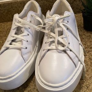 Clarks Hero Lite Lace White Sneakers